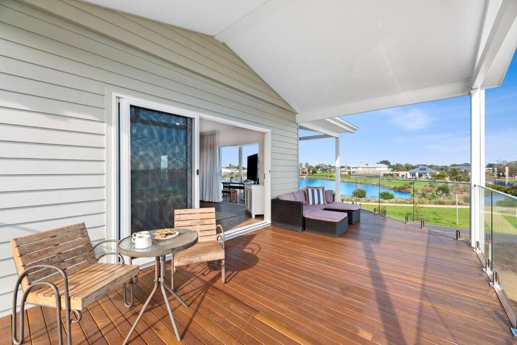 The Point- Views, Luxury, Brand New, Sleeps 10, Wineries, Golf, Adventure Park, Beaches Villa Point Lonsdale Exterior photo