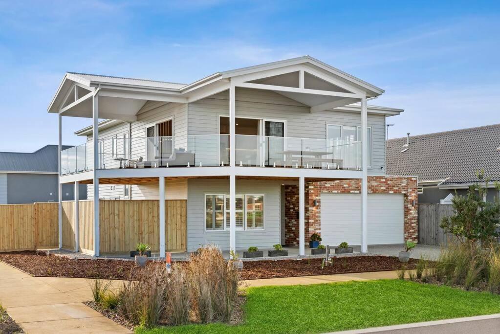 The Point- Views, Luxury, Brand New, Sleeps 10, Wineries, Golf, Adventure Park, Beaches Villa Point Lonsdale Exterior photo